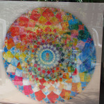 מנדלת פרח פרוש על זכוכית מחוסמת