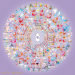 מנדלת ברבורים בהירים על גבי רקע סגול עם חמה במרכזה והעין של הורוס